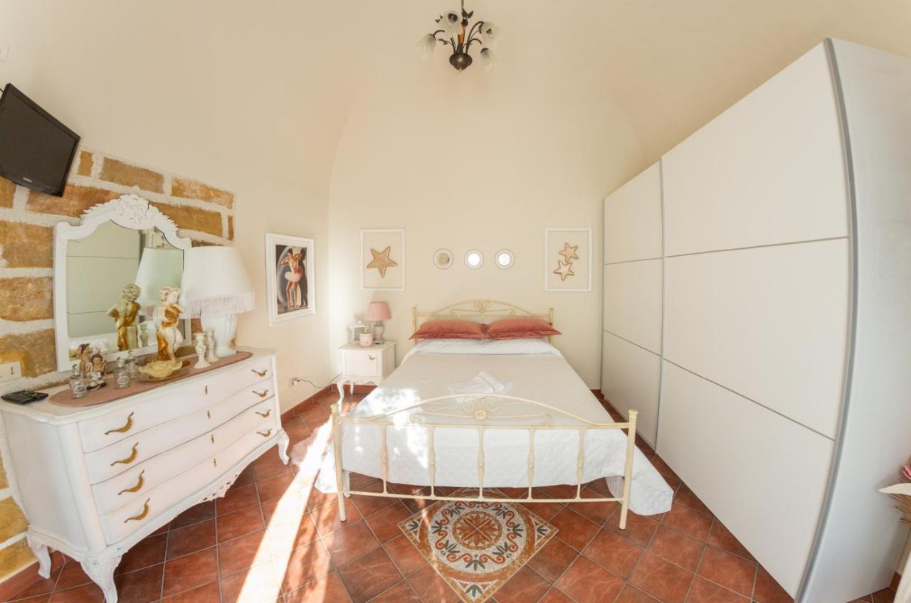 Casa Vacanze Terrasini Duomo Esterno foto